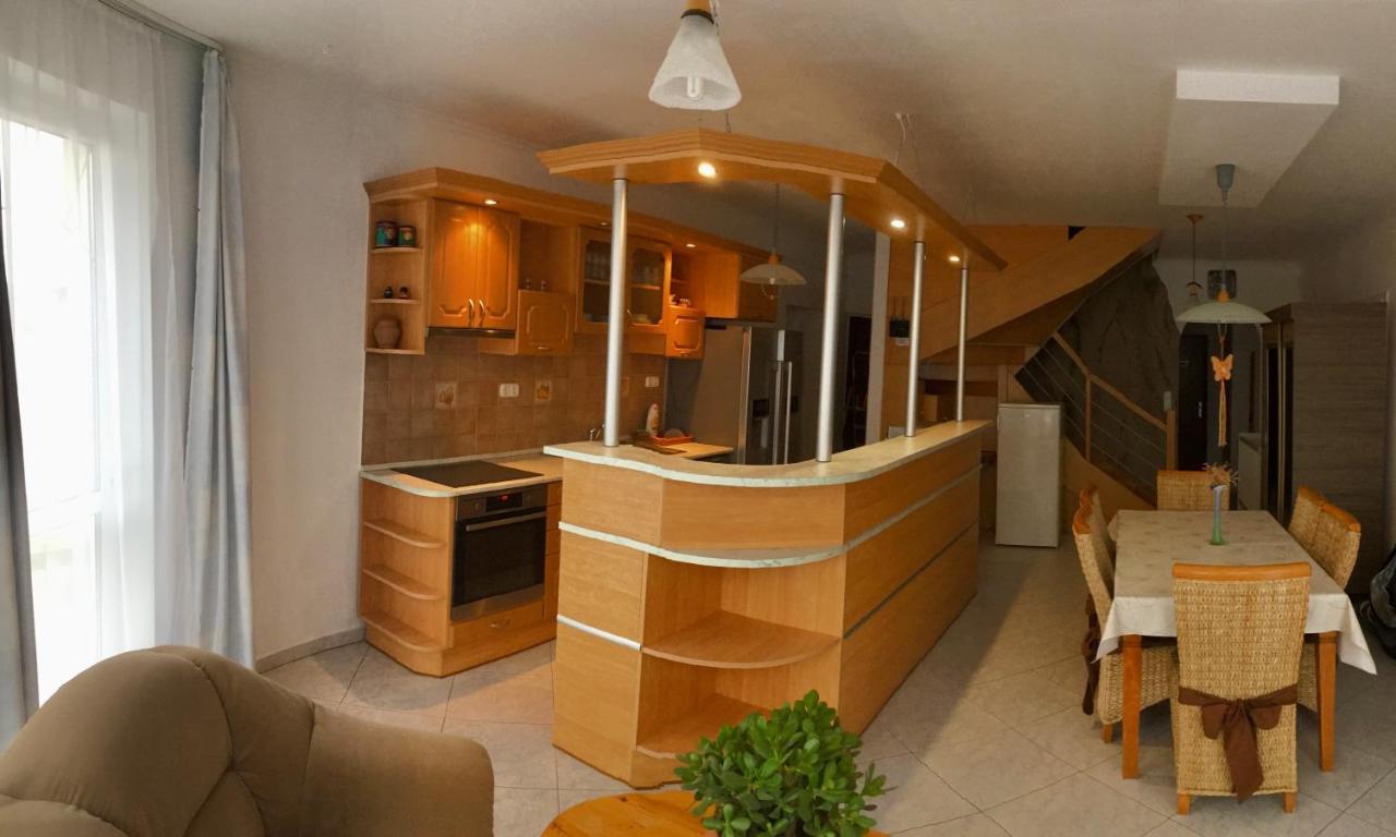 Szabo Vendeghaz Zamardi Villa Buitenkant foto