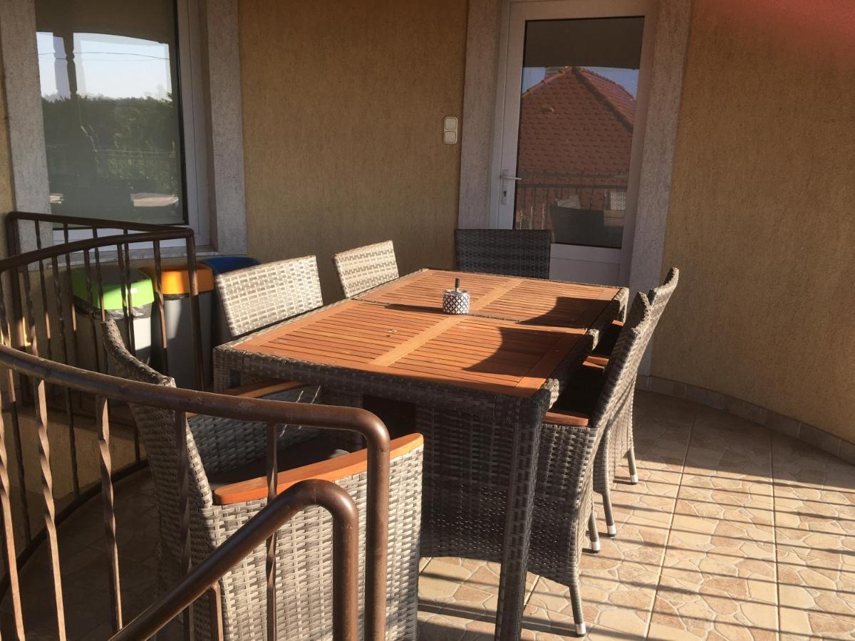 Szabo Vendeghaz Zamardi Villa Buitenkant foto
