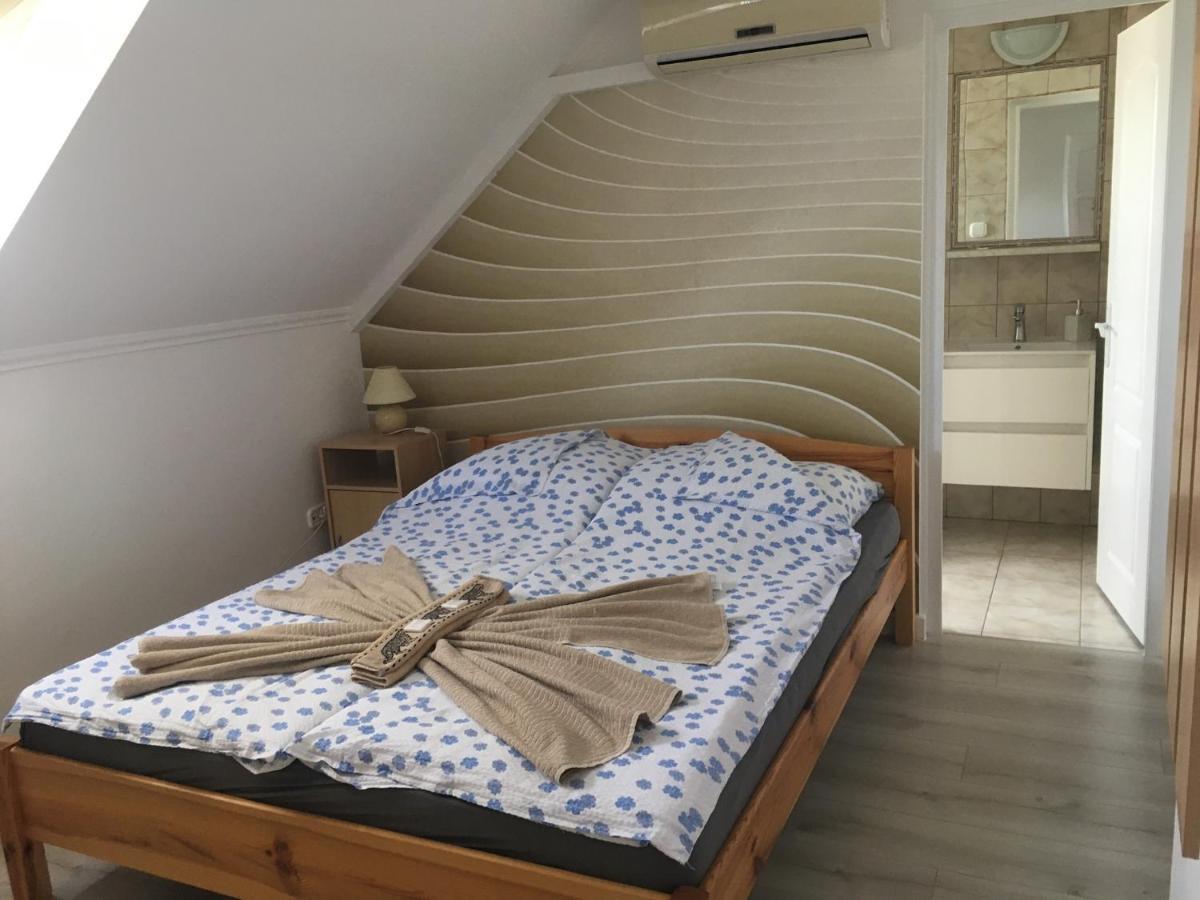 Szabo Vendeghaz Zamardi Villa Buitenkant foto
