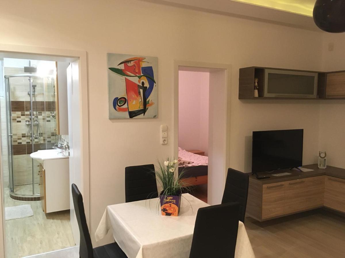 Szabo Vendeghaz Zamardi Villa Buitenkant foto