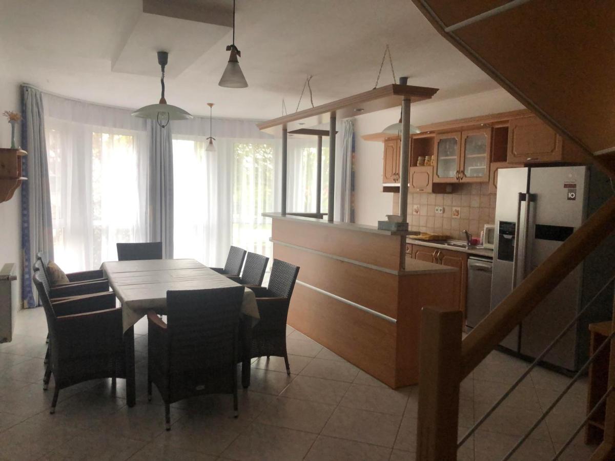 Szabo Vendeghaz Zamardi Villa Buitenkant foto